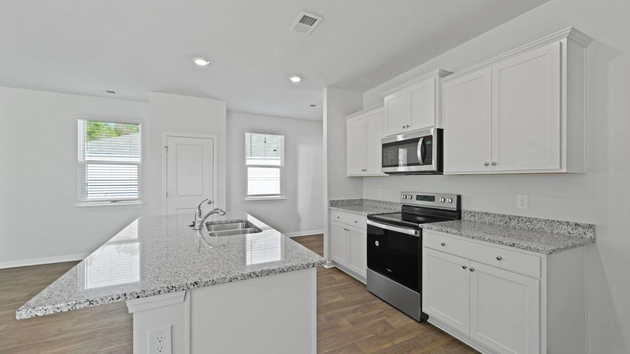 1052 Mulligan Drive Photo 3