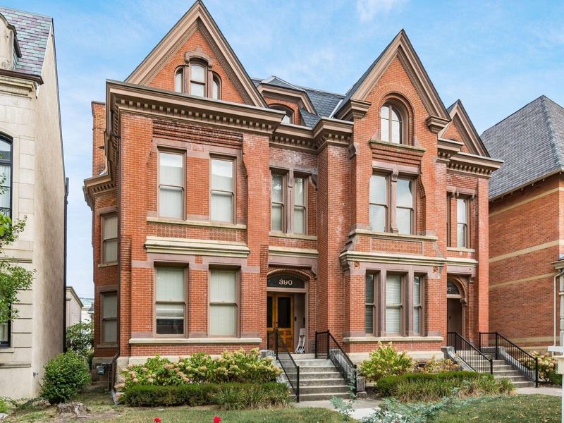 390 E Town Street, Unit 1/2, Columbus, OH 43215 Photo 1