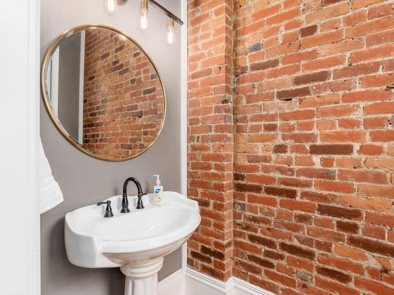 390 E Town Street, Unit 1/2, Columbus, OH 43215 Photo 5