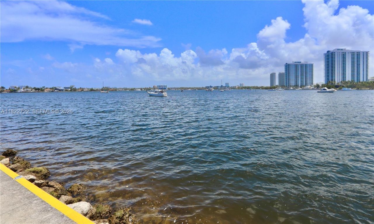 2920 Point East Dr, Unit N208, Aventura, FL 33160 Photo