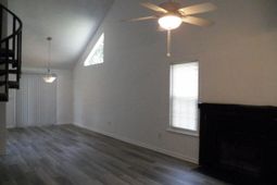 105 Commons Way photo 4