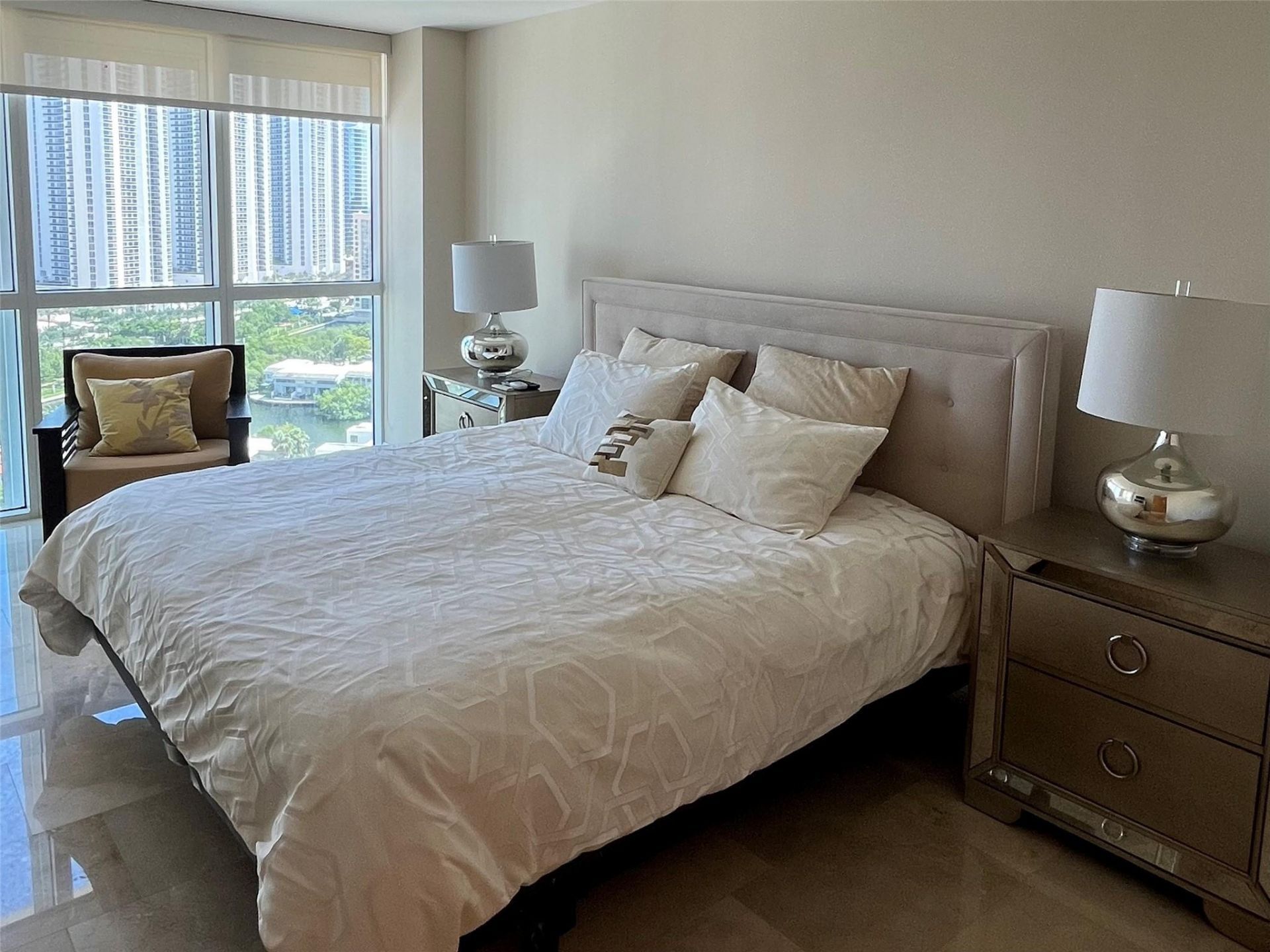 16500 Collins Avenue, Unit 2052, Sunny Isles Beach, FL 33160 Photo