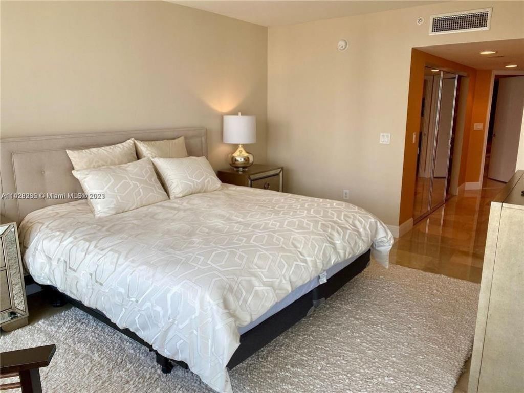 16500 Collins Avenue, Unit 2052, Sunny Isles Beach, FL 33160 Photo