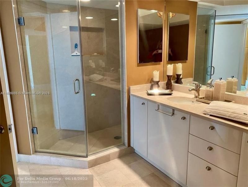 16500 Collins Ave, Unit 2052, Sunny Isles Beach, FL 33160 Photo