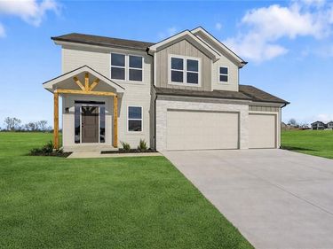 1502 SW Meadowlark Court, Oak Grove, MO 64075