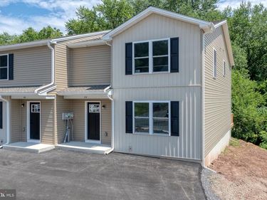 44 PETERSBURG LANE, DUNCANNON, PA 17020