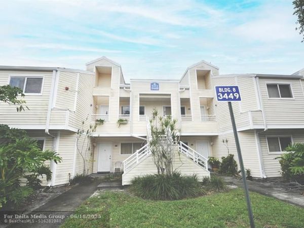 3449 NW 44th St, Unit 202, Lauderdale Lakes, FL 33309