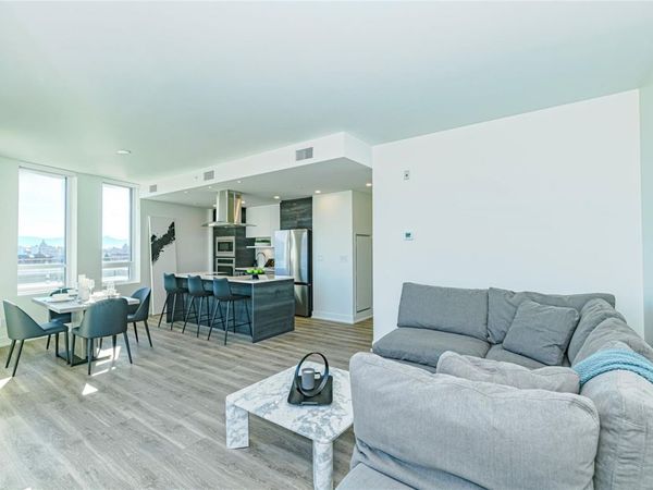 1628 Store St, Unit 900, Victoria, BC V8W 0H1