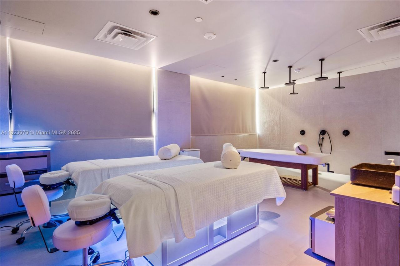 601 NE 1st Ave, Unit 2703, Miami, FL 33132 Photo