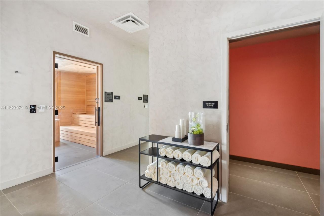 601 NE 1st Ave, Unit 2703, Miami, FL 33132 Photo