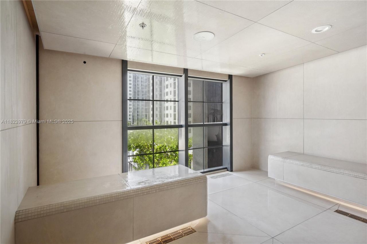 601 NE 1st Ave, Unit 2703, Miami, FL 33132 Photo