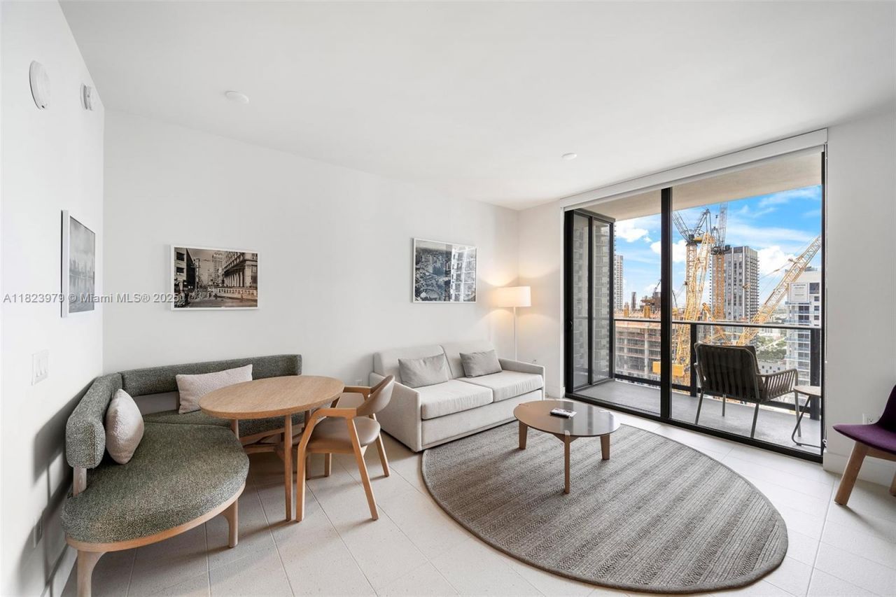 601 NE 1st Ave, Unit 2703, Miami, FL 33132 Photo