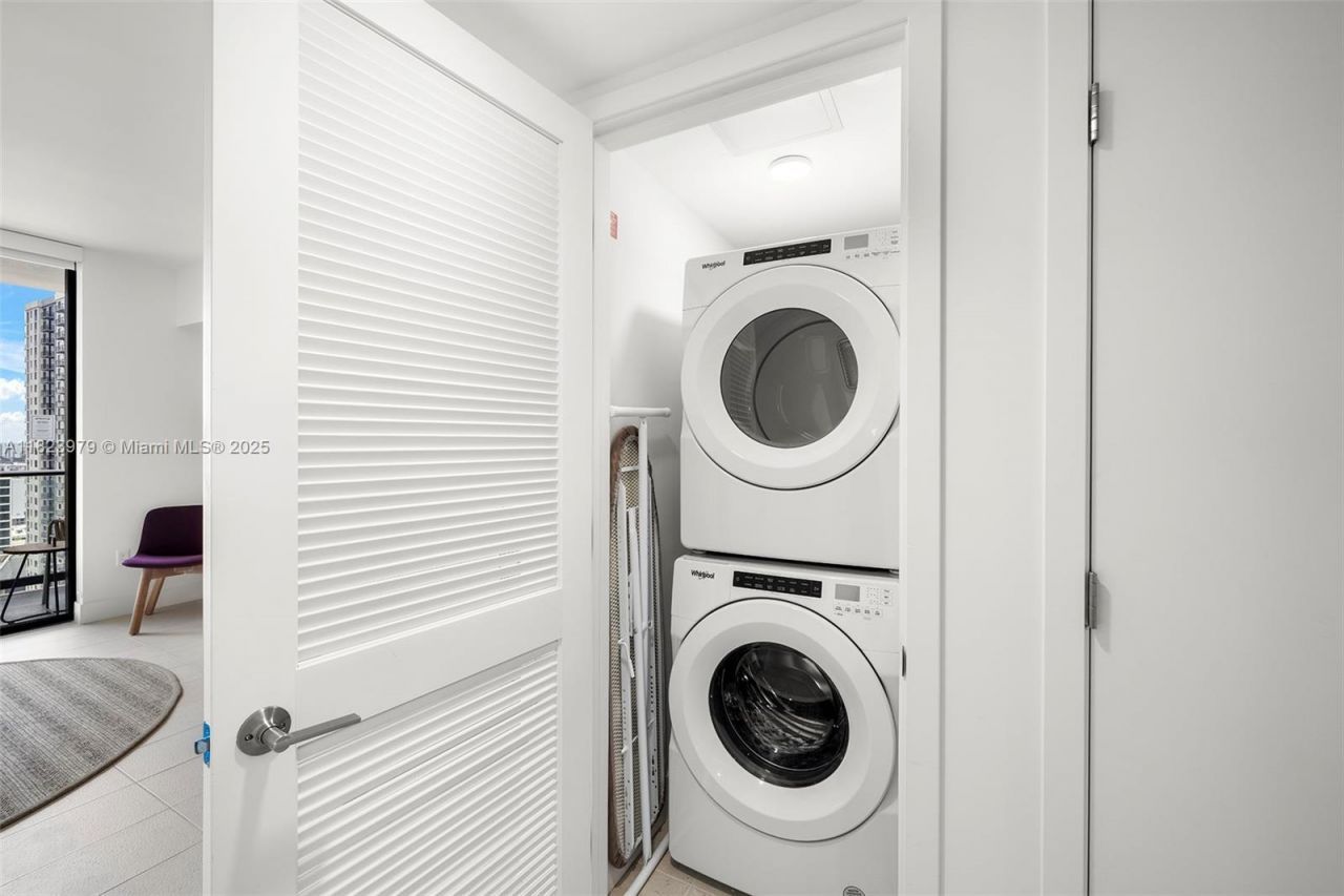 601 NE 1st Ave, Unit 2703, Miami, FL 33132 Photo