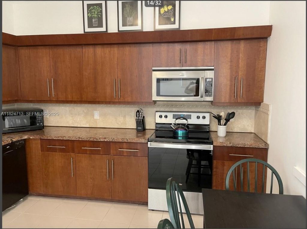 326 Harrison St, Unit 303A, Hollywood, FL 33019 Photo