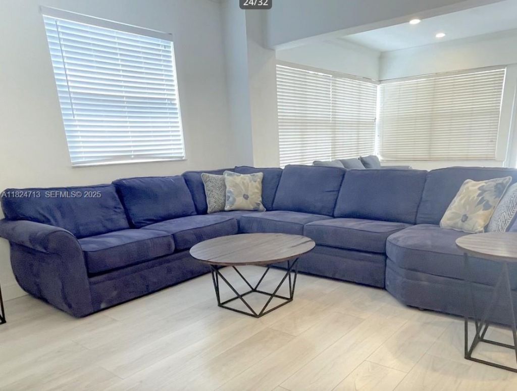 326 Harrison St, Unit 303A, Hollywood, FL 33019 Photo