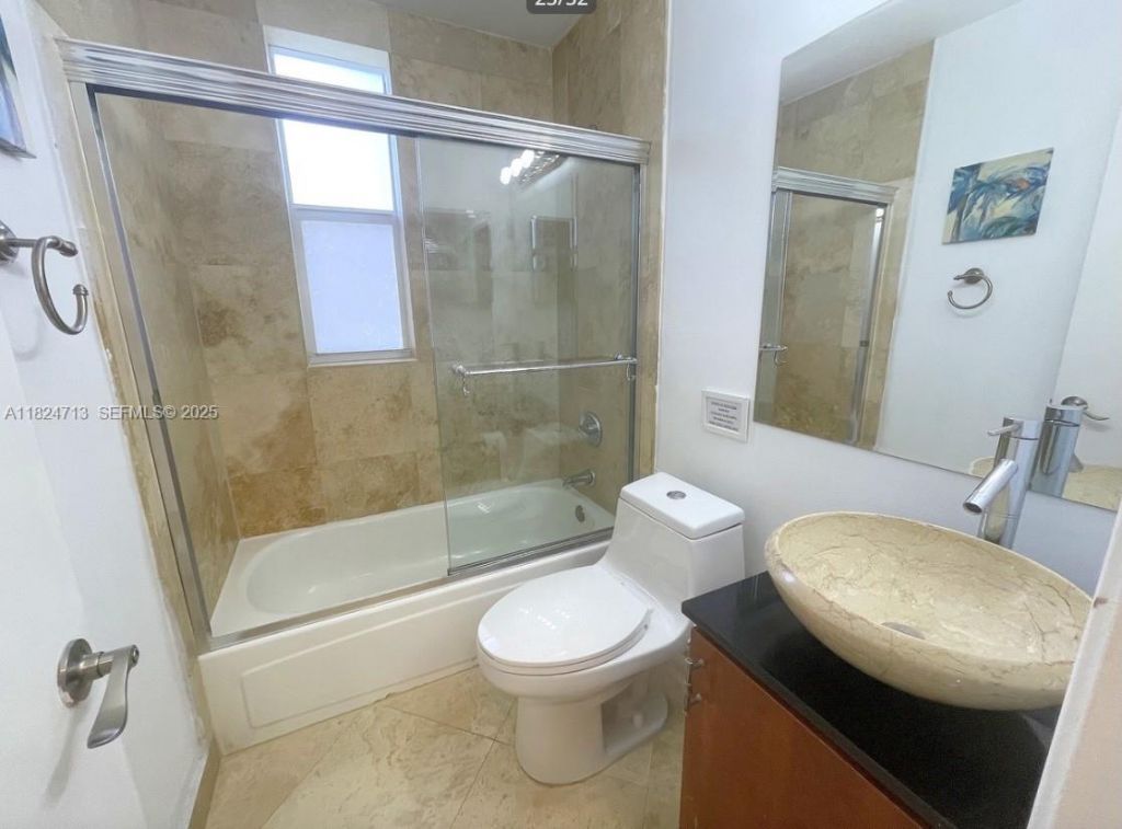 326 Harrison St, Unit 303A, Hollywood, FL 33019 Photo