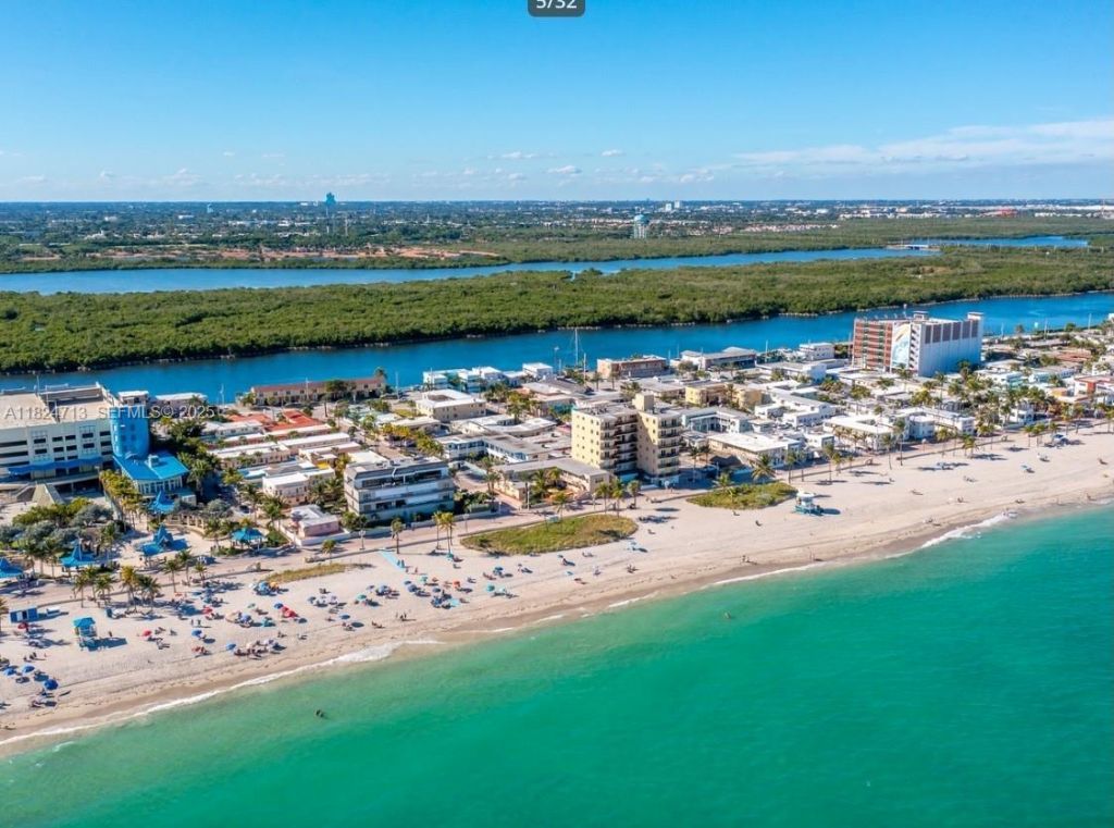 326 Harrison St, Unit 303A, Hollywood, FL 33019 Photo