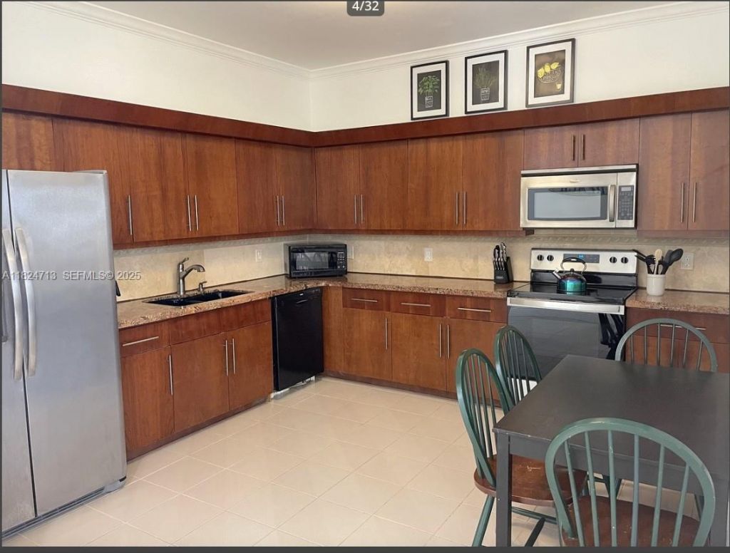 326 Harrison St, Unit 303A, Hollywood, FL 33019 Photo