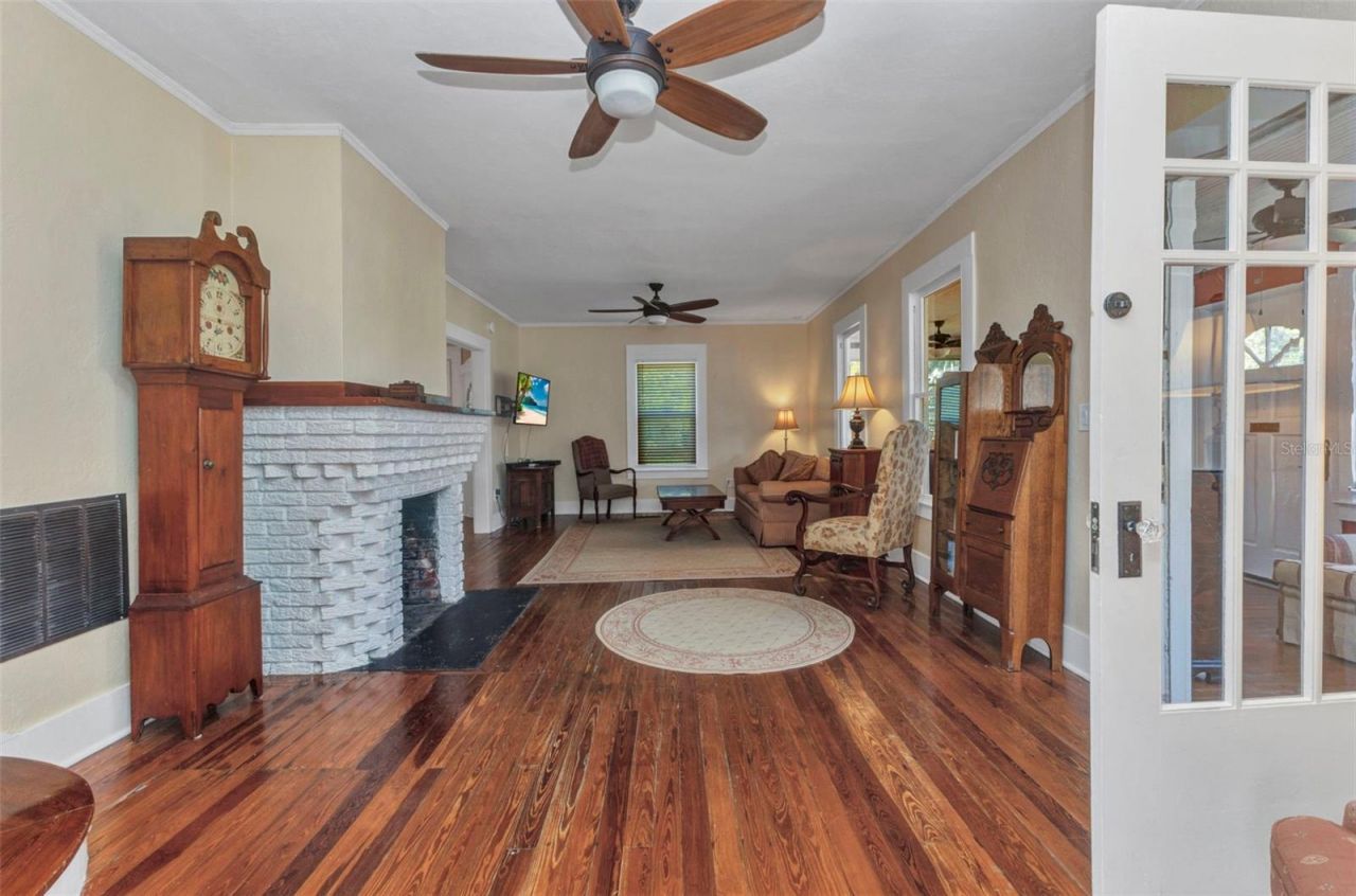 415 W Marion Avenue, Punta Gorda, FL 33950 Photo