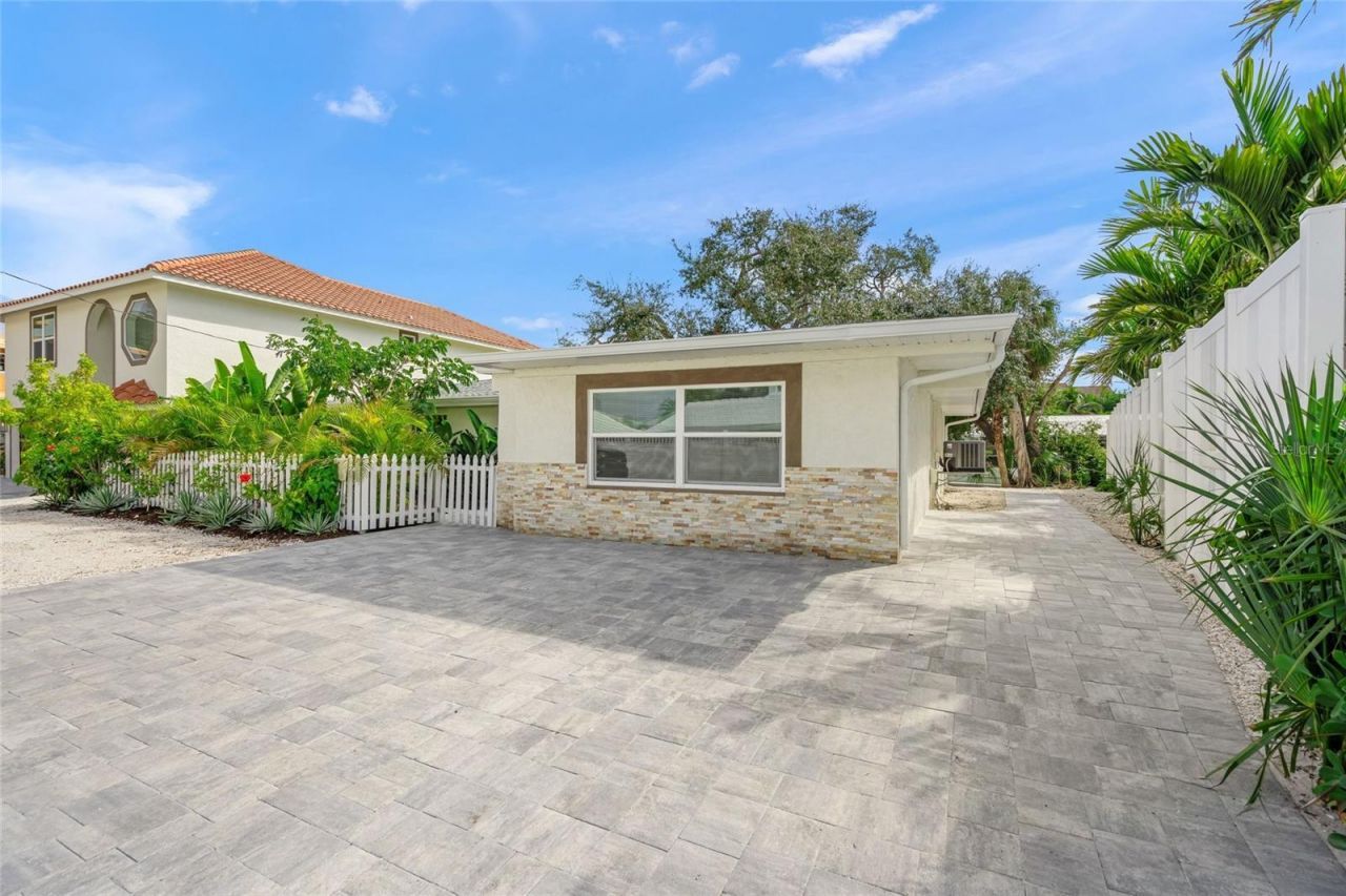 1240 Solitude Lane, Sarasota, FL 34242 Photo