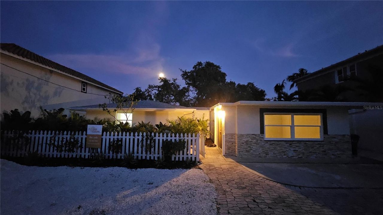 1240 Solitude Lane, Sarasota, FL 34242 Photo