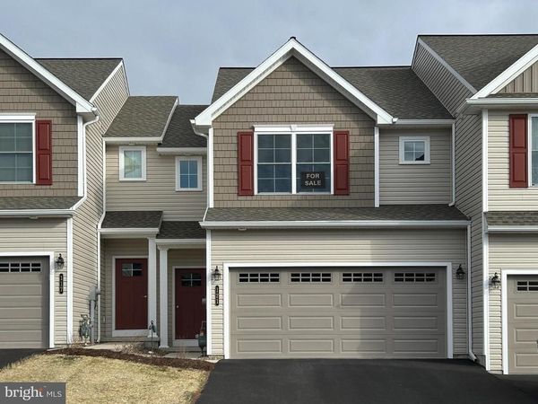 121 MAGNOLIA DRIVE, MIDDLETOWN, PA 17057