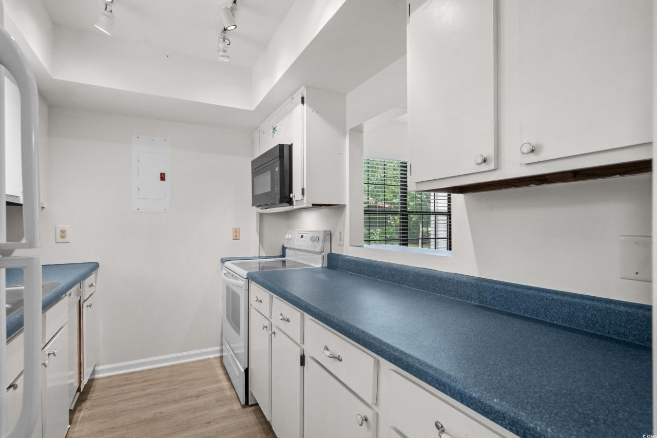 6576 Pebble Beach Crescent Photo 16