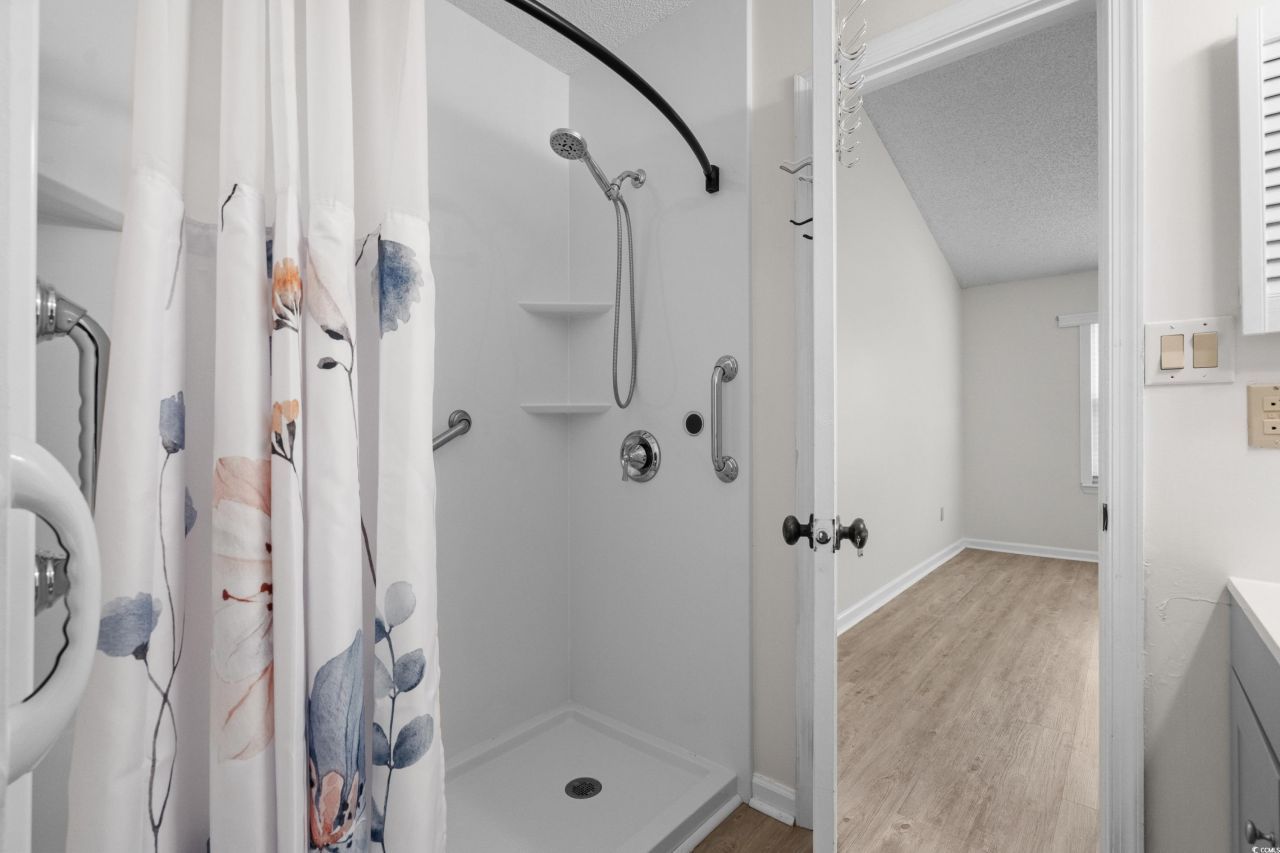 6576 Pebble Beach Crescent Photo 23