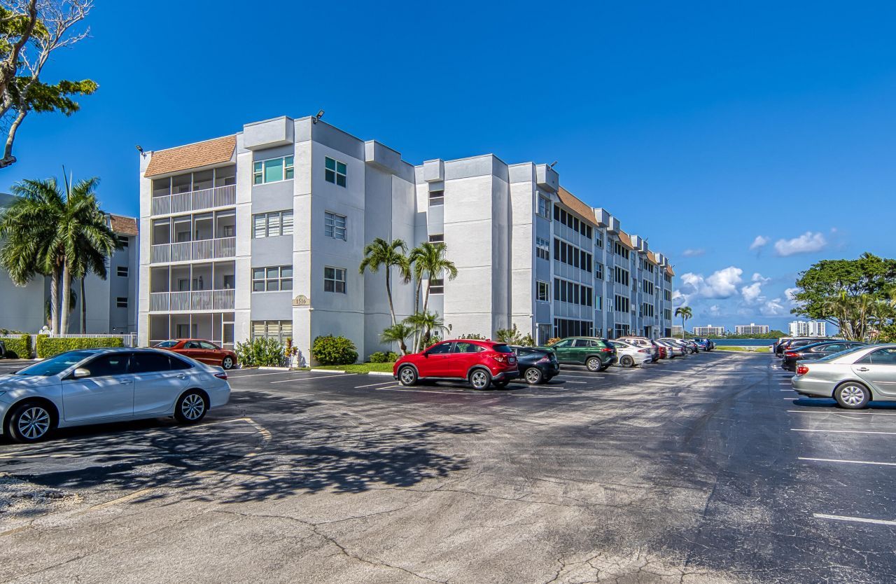 1516 S Lakeside Drive, Unit 205, Lake Worth Beach, FL 33460 Photo