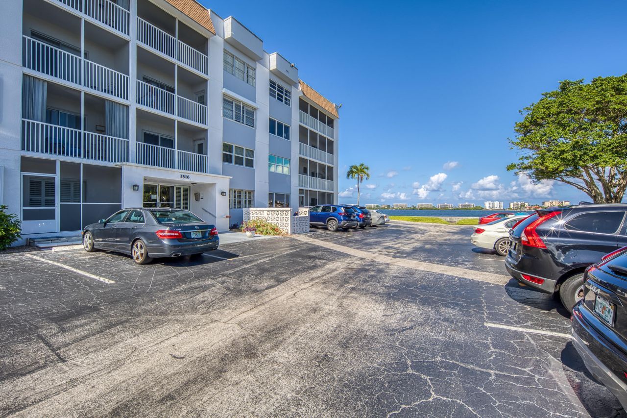 1516 S Lakeside Drive, Unit 205, Lake Worth Beach, FL 33460 Photo