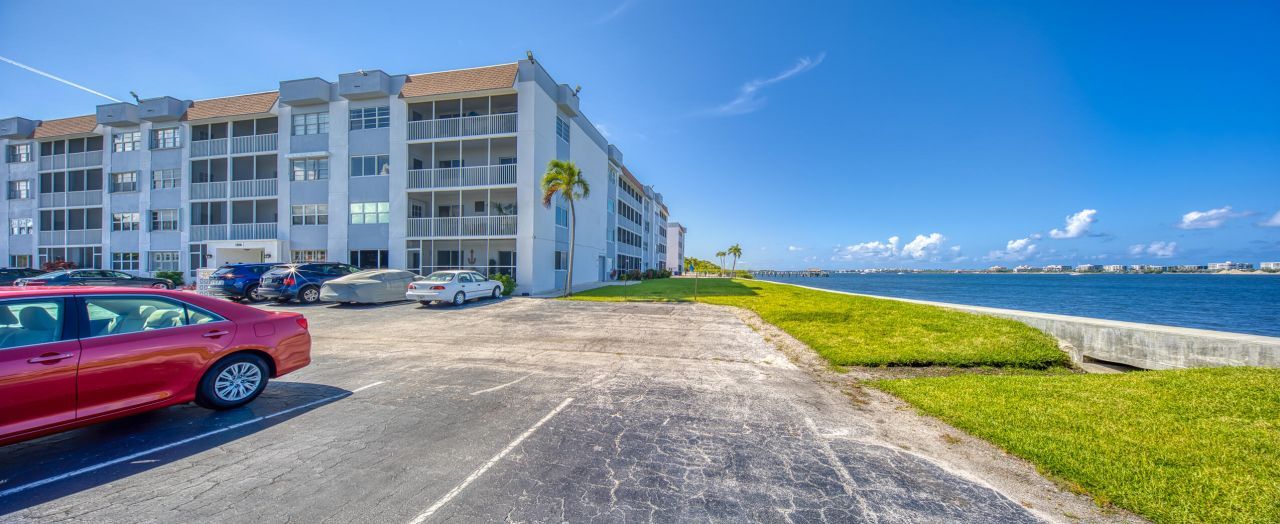 1516 S Lakeside Drive, Unit 205, Lake Worth Beach, FL 33460 Photo