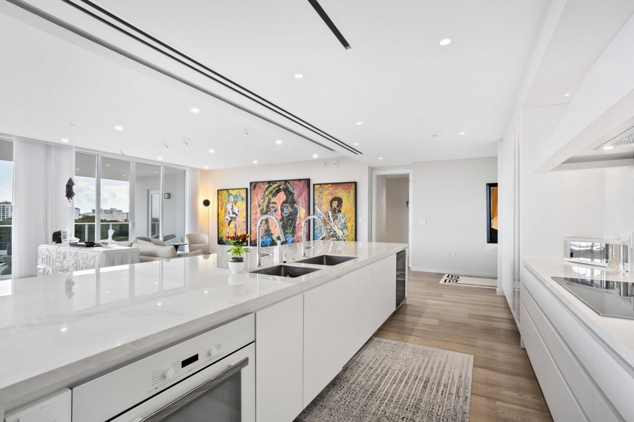 200 SE Mizner Boulevard, Unit 717, Boca Raton, FL 33432 Photo