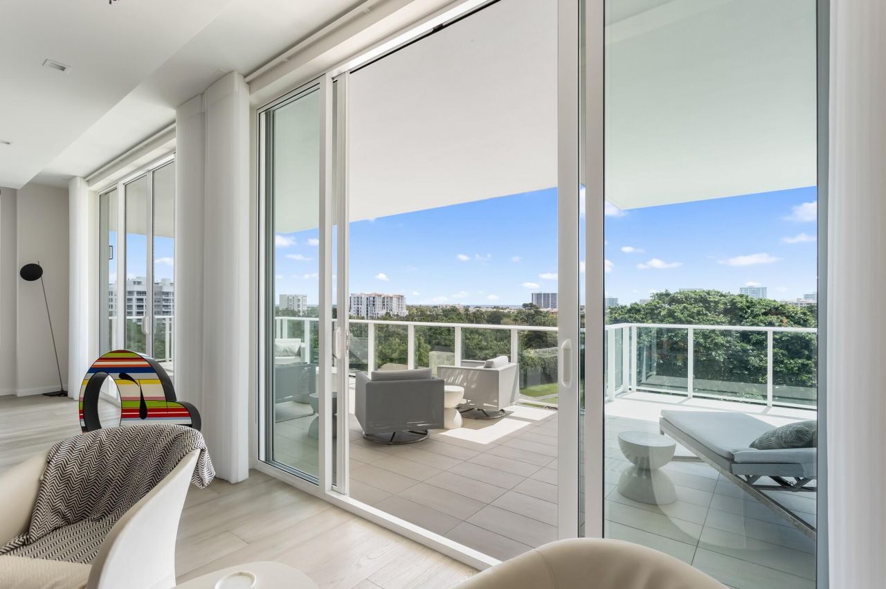 200 SE Mizner Boulevard, Unit 717, Boca Raton, FL 33432 Photo