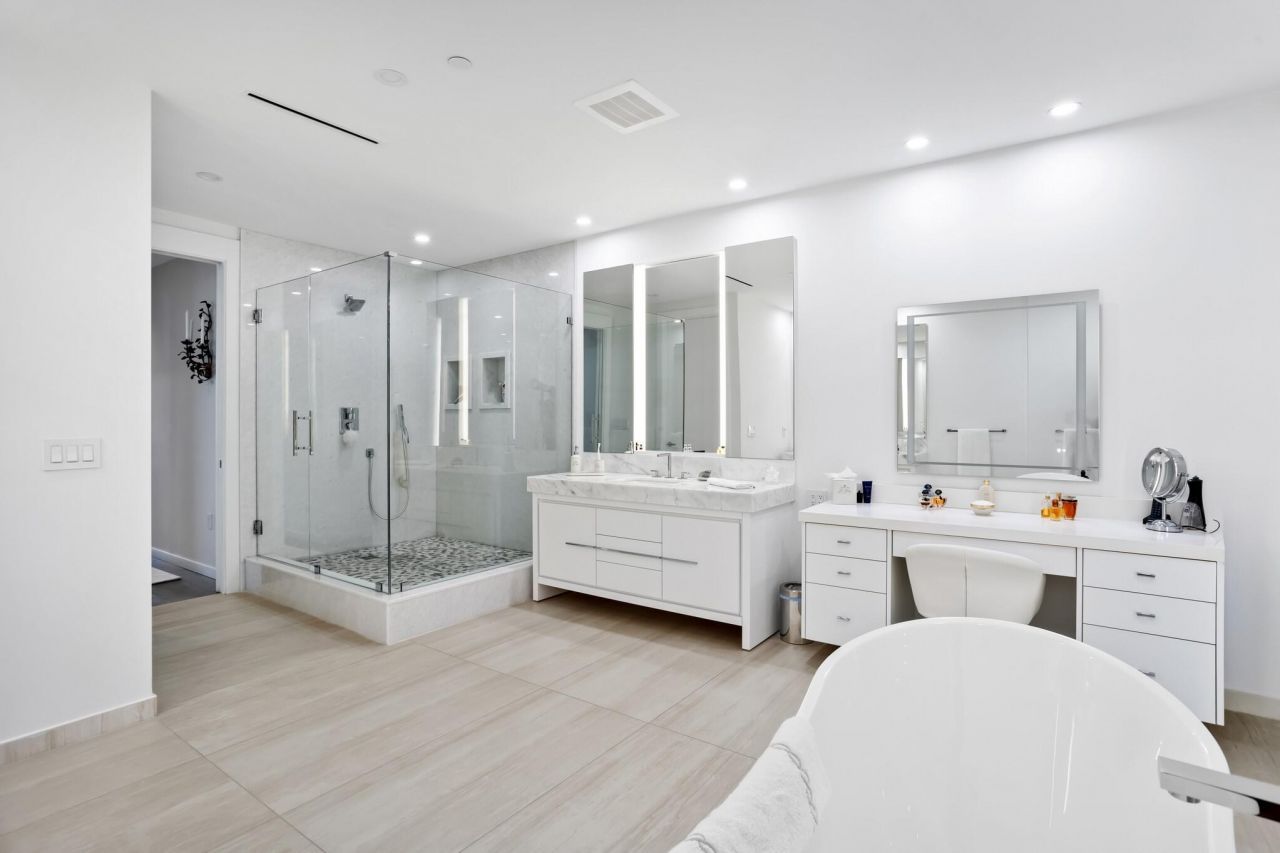 200 SE Mizner Boulevard, Unit 717, Boca Raton, FL 33432 Photo