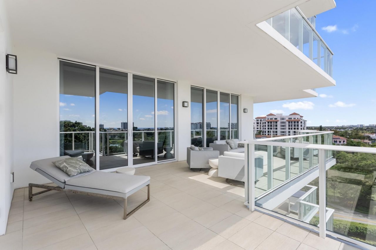 200 SE Mizner Boulevard, Unit 717, Boca Raton, FL 33432 Photo