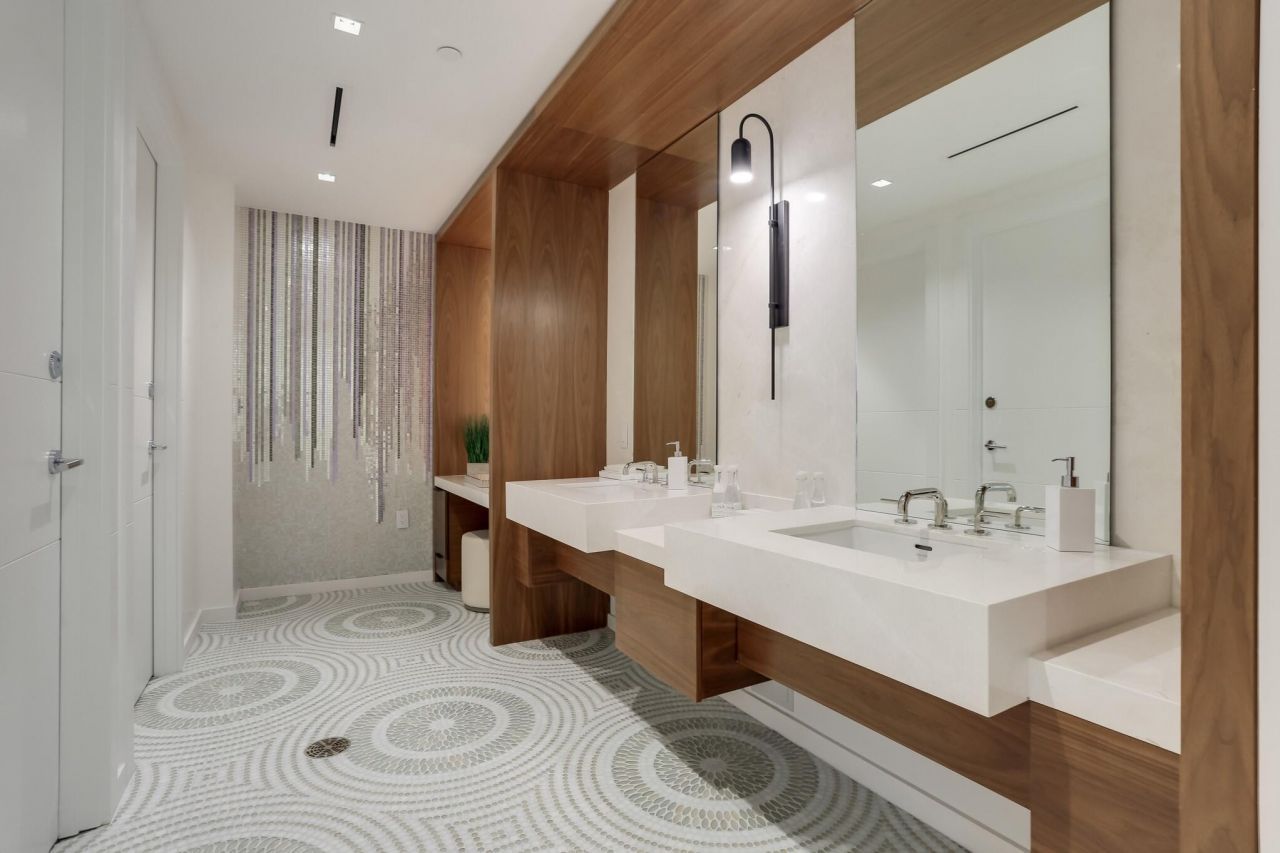 200 SE Mizner Boulevard, Unit 717, Boca Raton, FL 33432 Photo