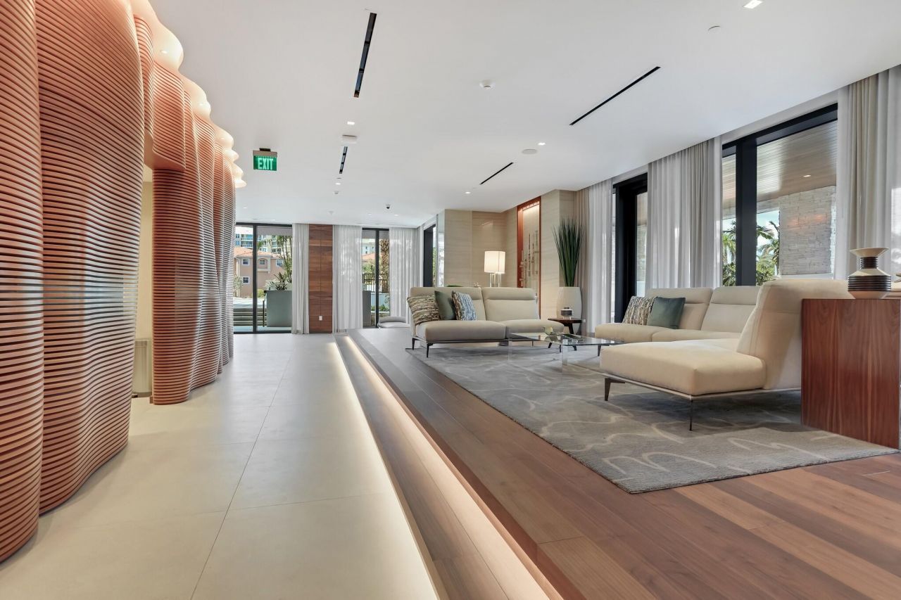 200 SE Mizner Boulevard, Unit 717, Boca Raton, FL 33432 Photo