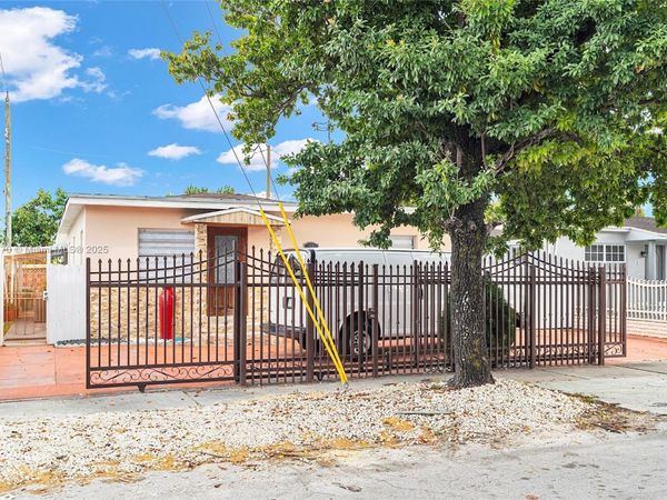 31 SW 58th Ct, Miami, FL 33144