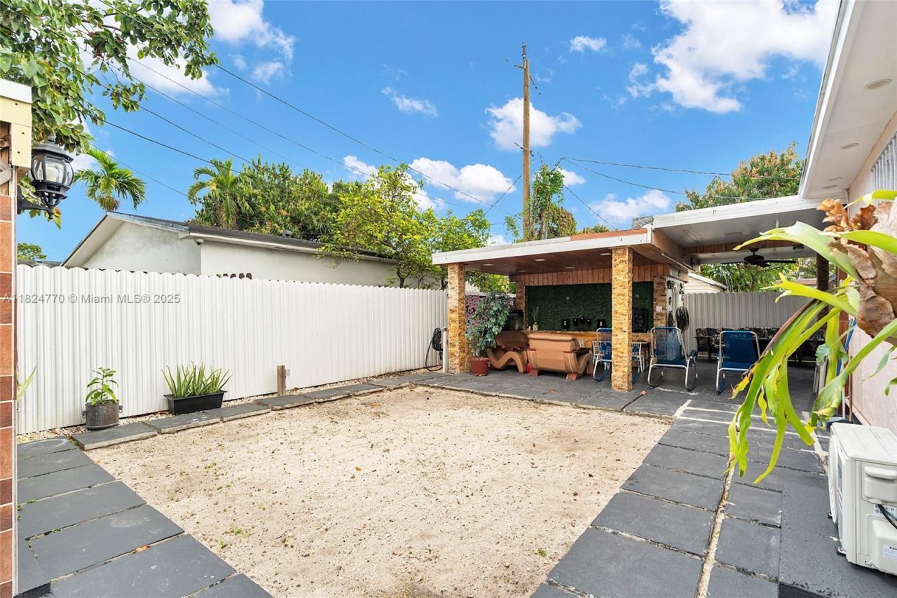 31 SW 58th Ct, Miami, FL 33144 Photo