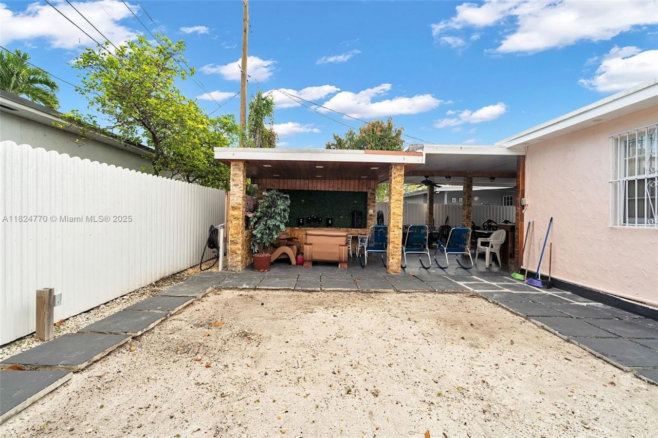 31 SW 58th Ct, Miami, FL 33144 Photo