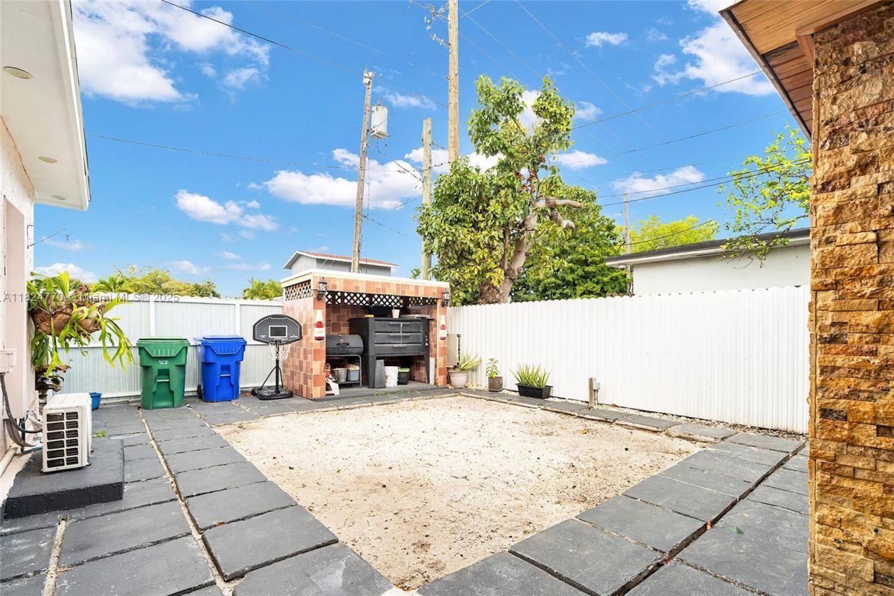 31 SW 58th Ct, Miami, FL 33144 Photo