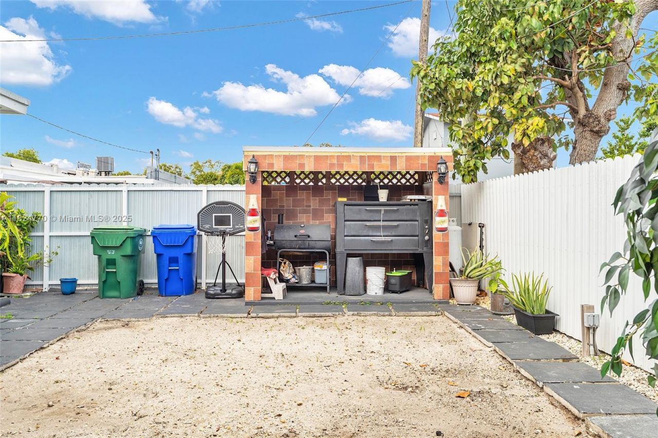 31 SW 58th Ct, Miami, FL 33144 Photo