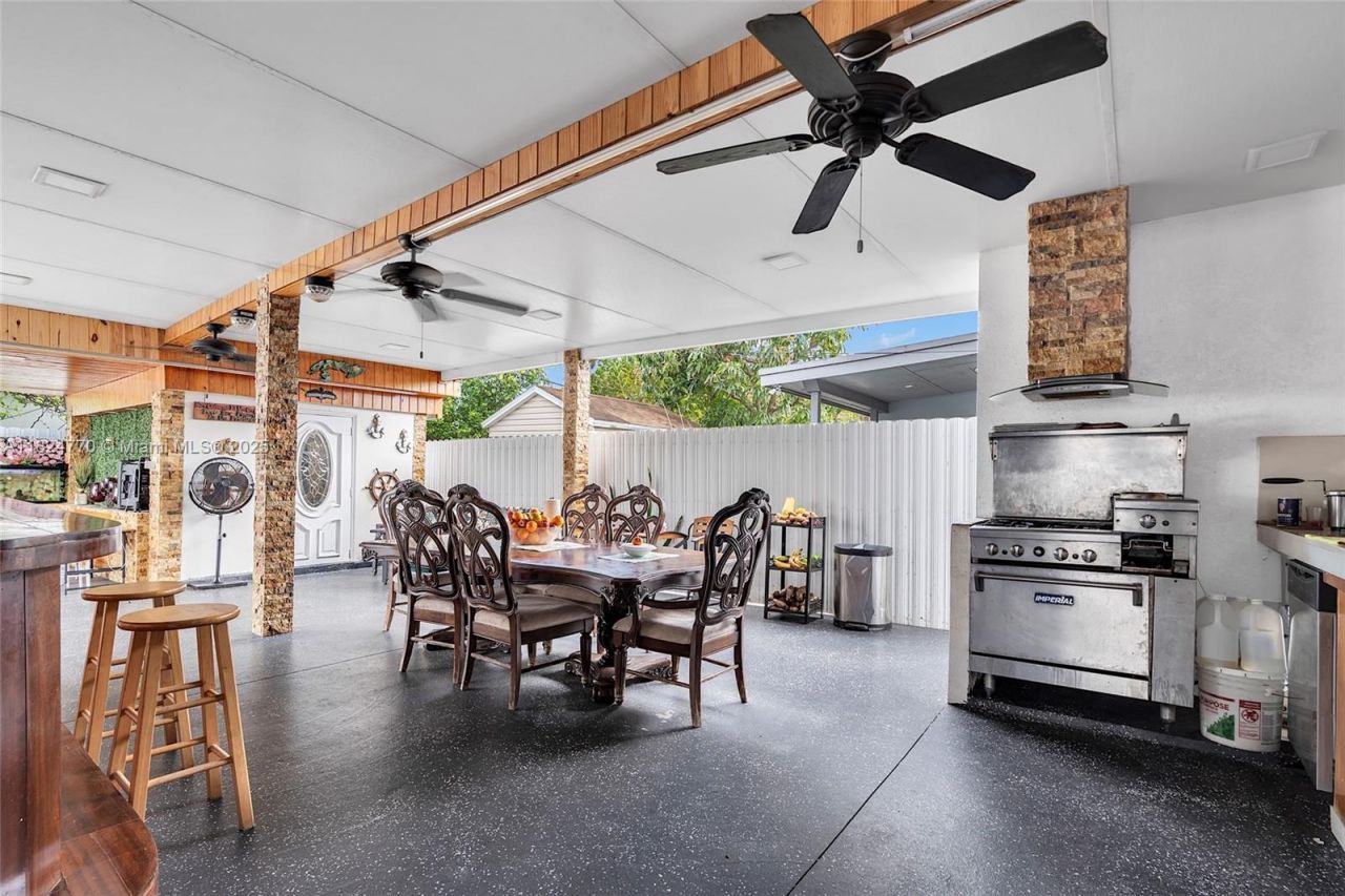 31 SW 58th Ct, Miami, FL 33144 Photo