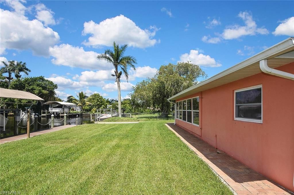 467 Stipe St, North Fort Myers, FL 33903 Photo