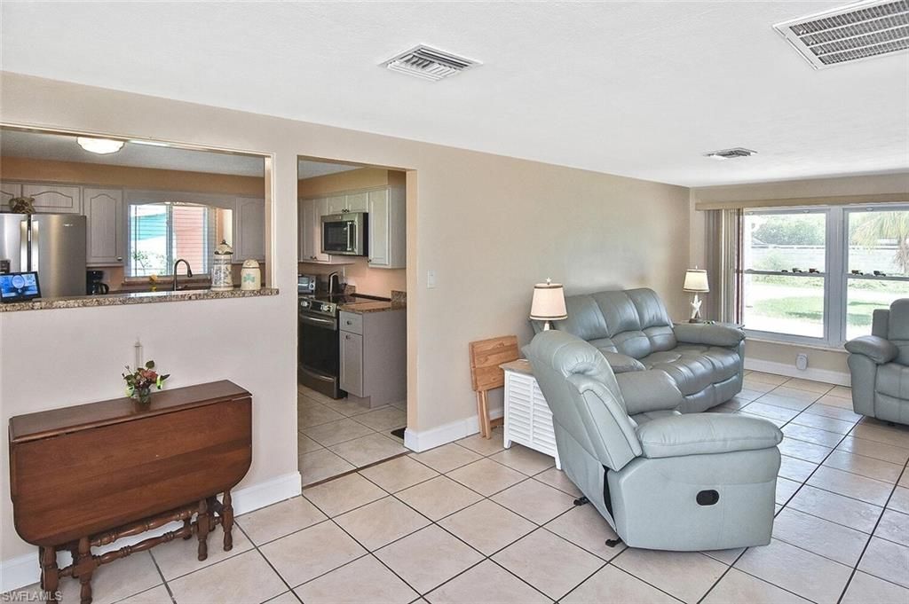 467 Stipe St, North Fort Myers, FL 33903 Photo