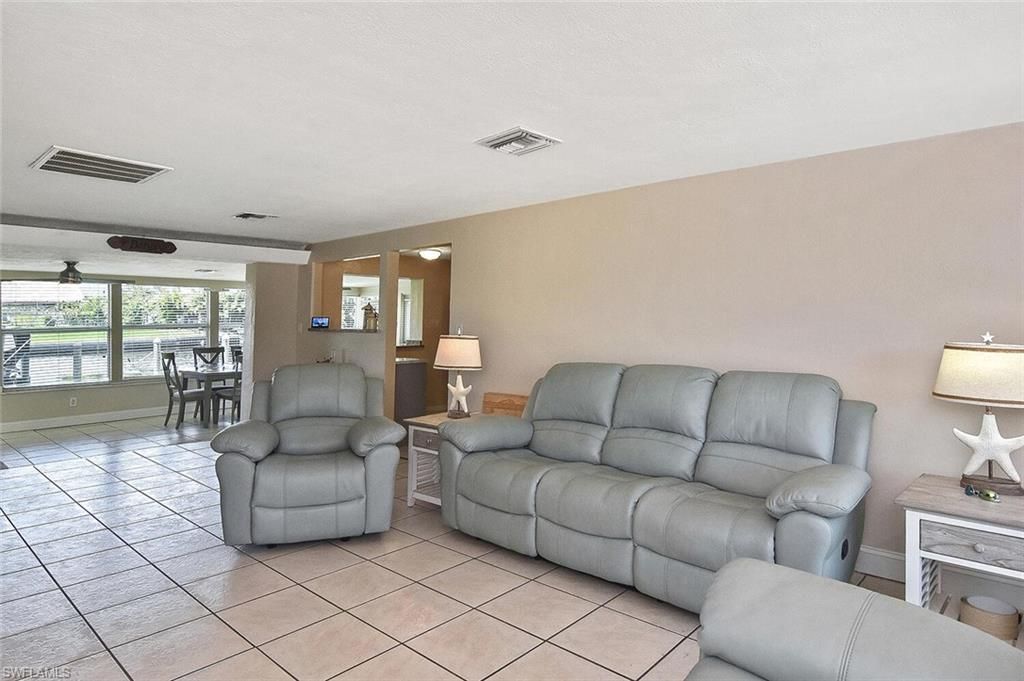 467 Stipe St, North Fort Myers, FL 33903 Photo