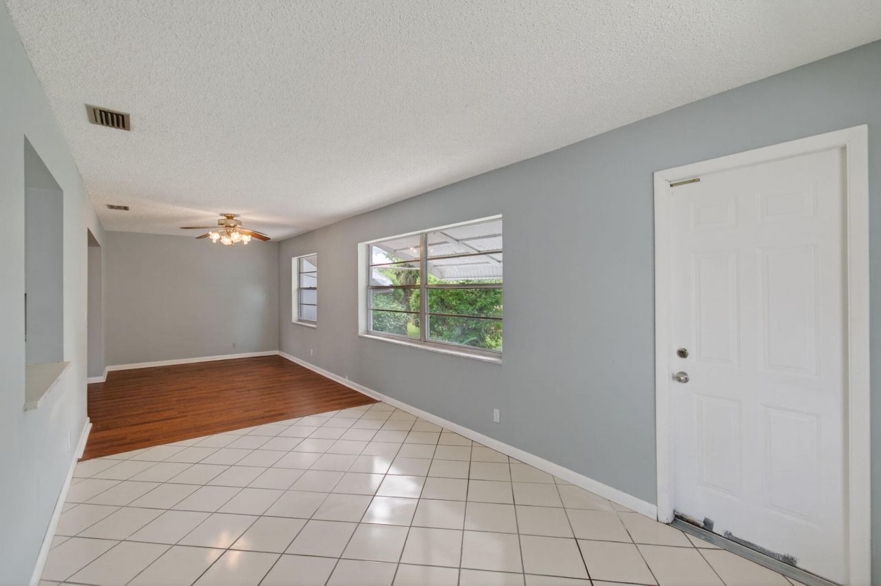 2080 SW 14th Avenue, Boynton Beach, FL 33426 Photo