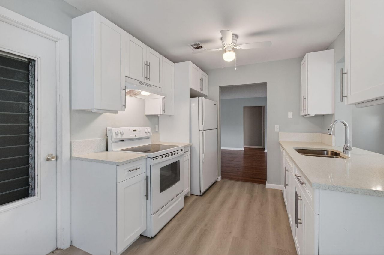 2080 SW 14th Avenue, Boynton Beach, FL 33426 Photo