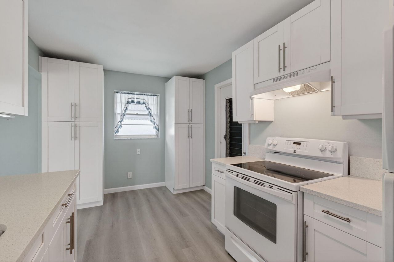 2080 SW 14th Avenue, Boynton Beach, FL 33426 Photo