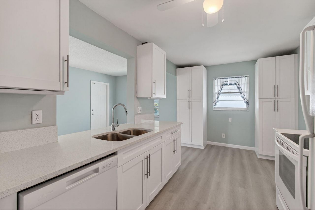 2080 SW 14th Avenue, Boynton Beach, FL 33426 Photo